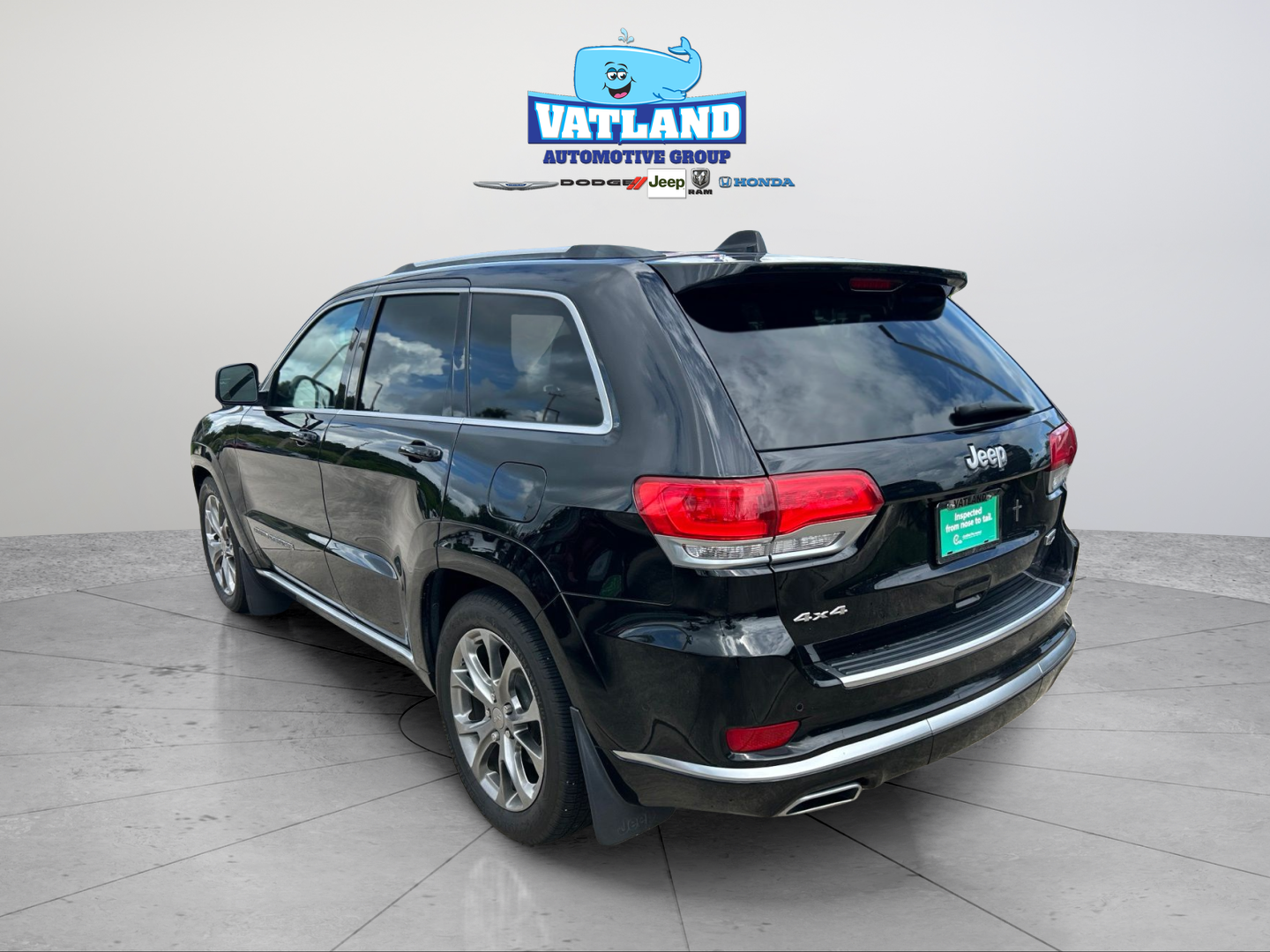 Used 2019 Black Jeep Summit image 3