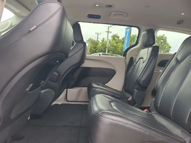 Used 2023 Silver Chrysler Touring L image 16