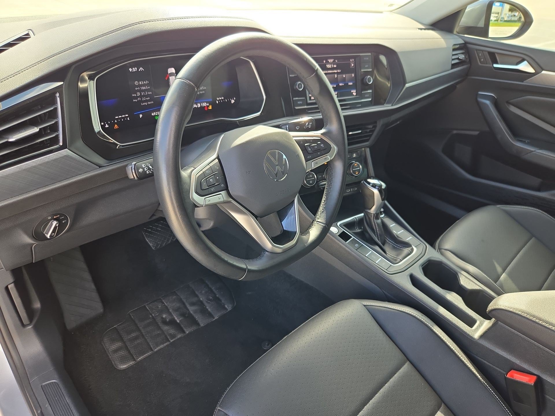 Used 2024 Silver Volkswagen SE image 12