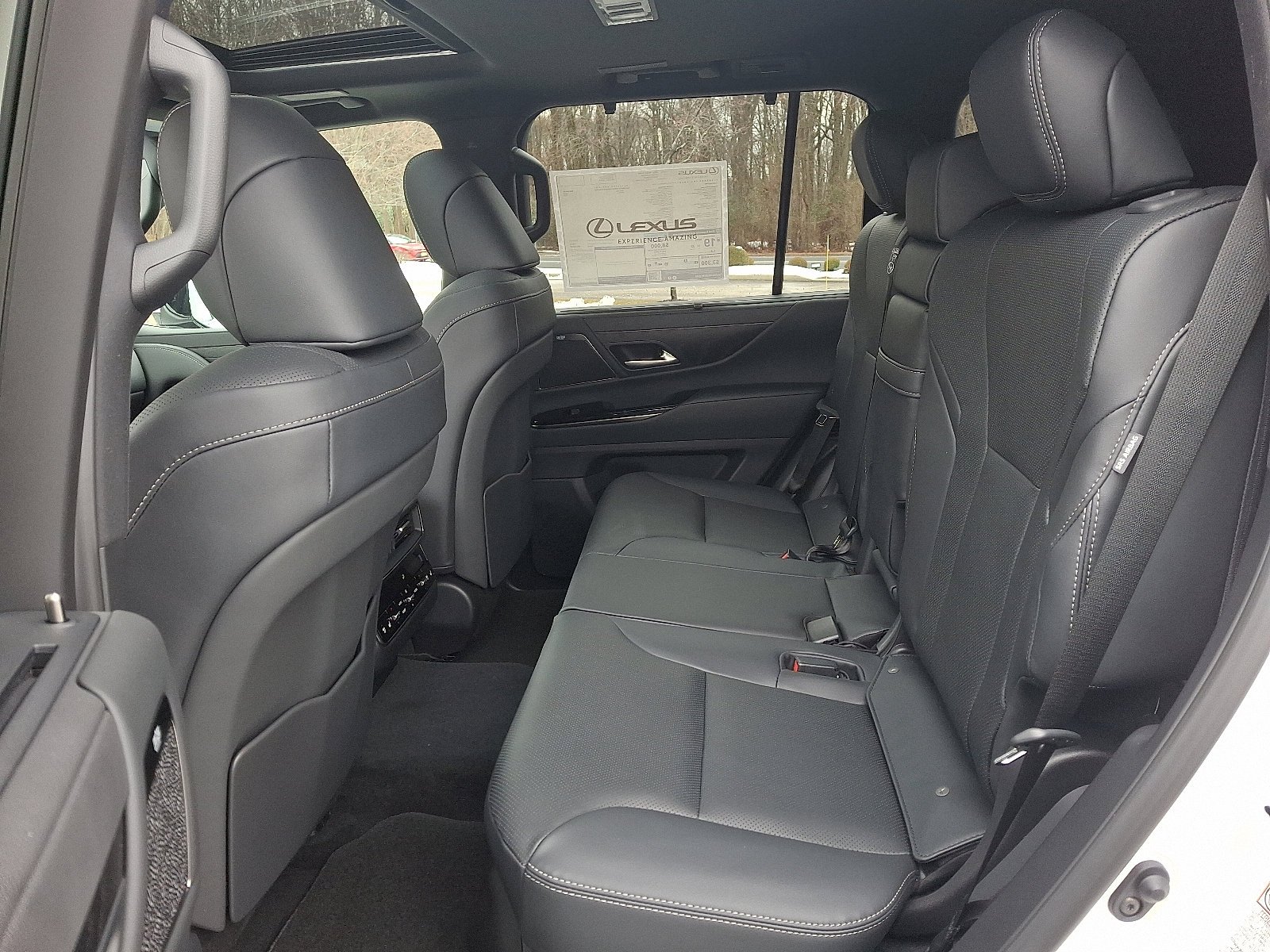 2026 Lexus LX 600 Luxury - Photo 6