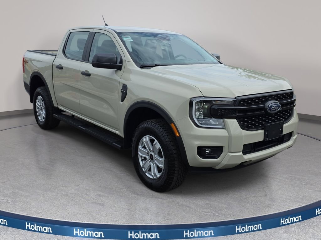 Used 2025 Beige Ford XL image 4