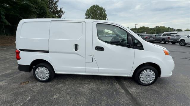 Used 2021 White Nissan S Xtronic CVT image 9
