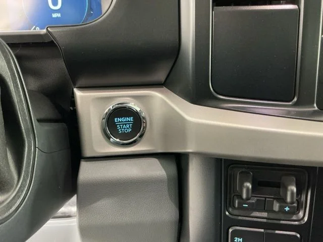 New 2026 Agate Black Ford XLT image 27