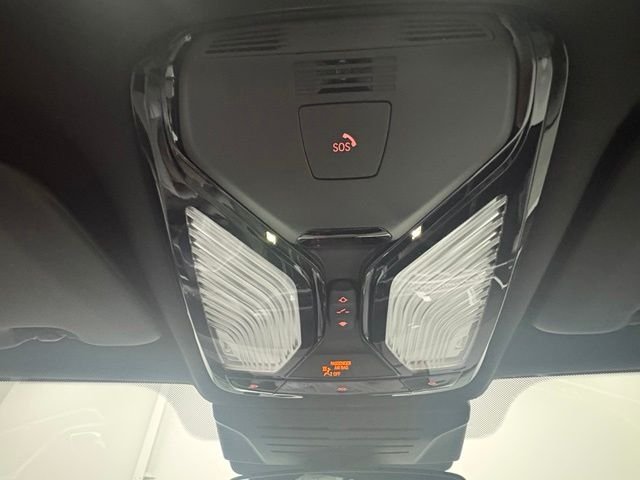 Used 2024 Gray BMW xDrive40i image 37
