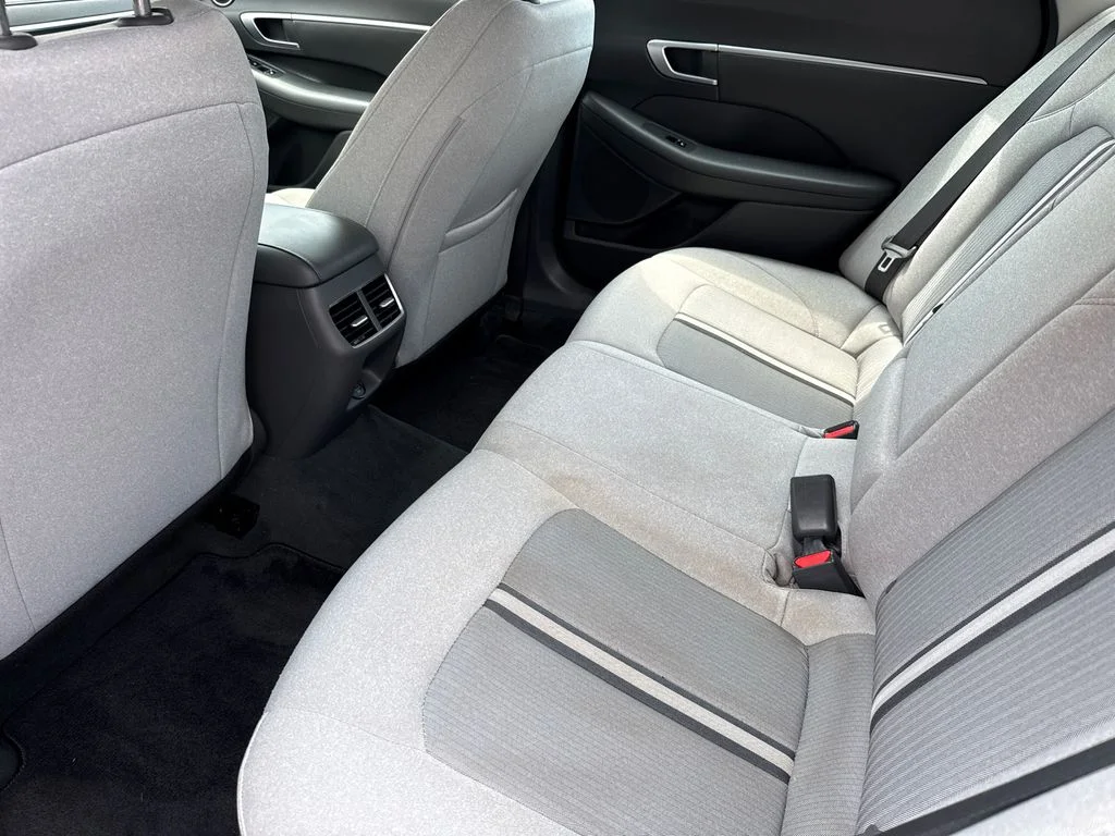 Used 2021 Gray Hyundai SEL image 16