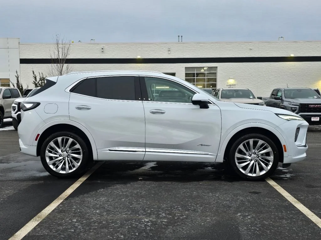 New 2026 Iridescent White Tricoat Buick Avenir image 11