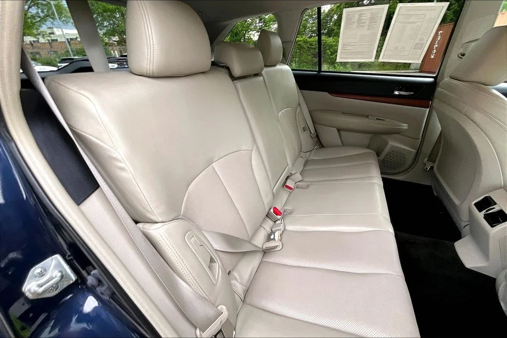 Used 2014 Blue Subaru 2.5i image 26
