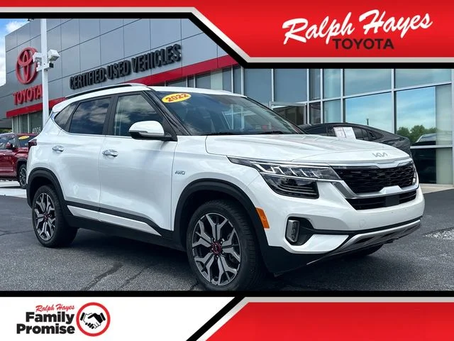 Used 2022 White Kia SX image 1