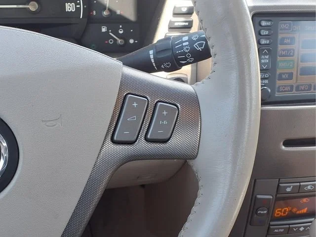 Used 2005 Crimson Pearl Cadillac Y image 13