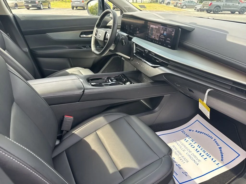 Used 2025 Black Nissan SL image 13