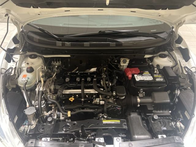 Used 2019 White Nissan SR image 25