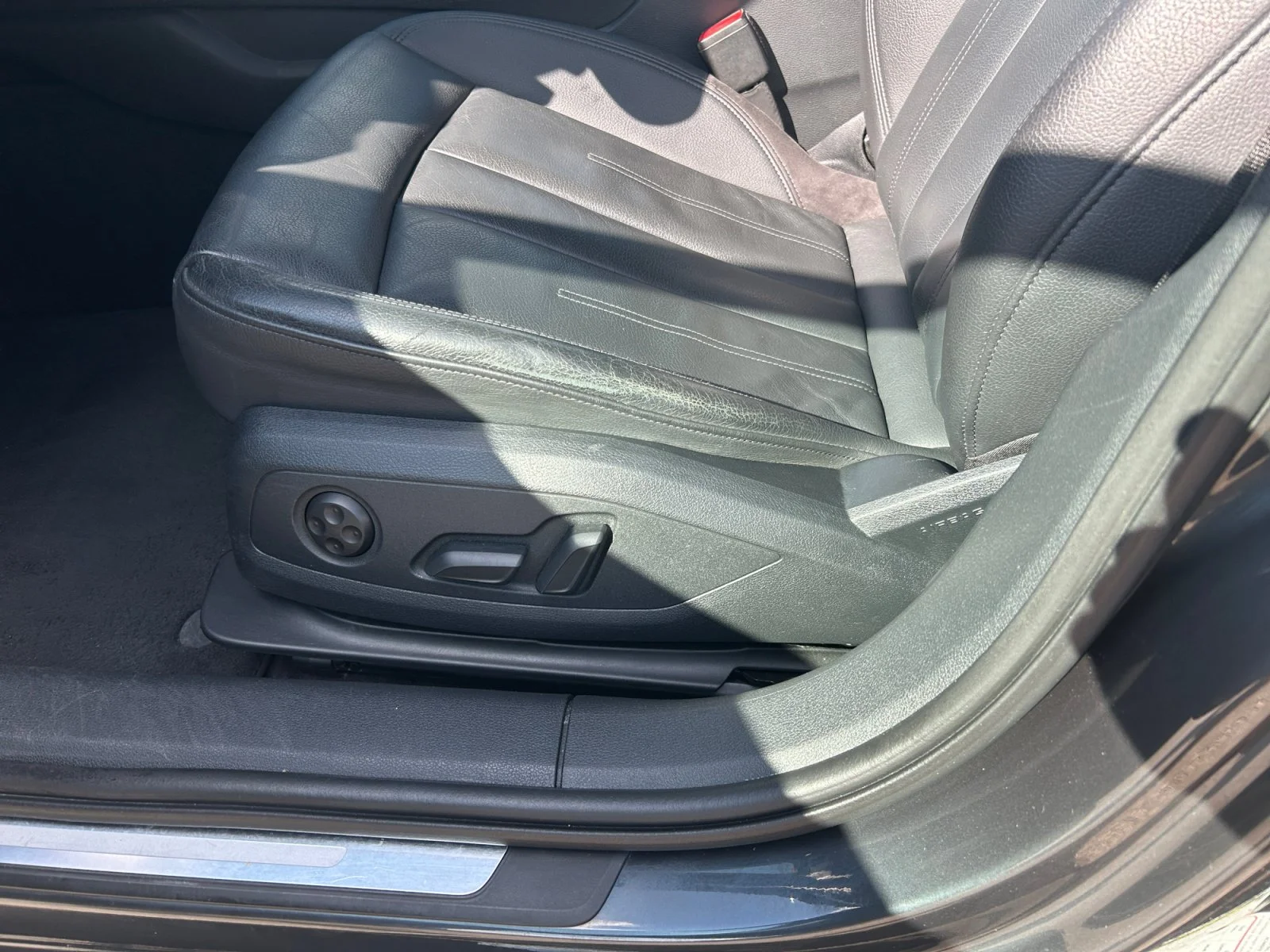 Used 2018 GRAY Audi KOMFORT image 14