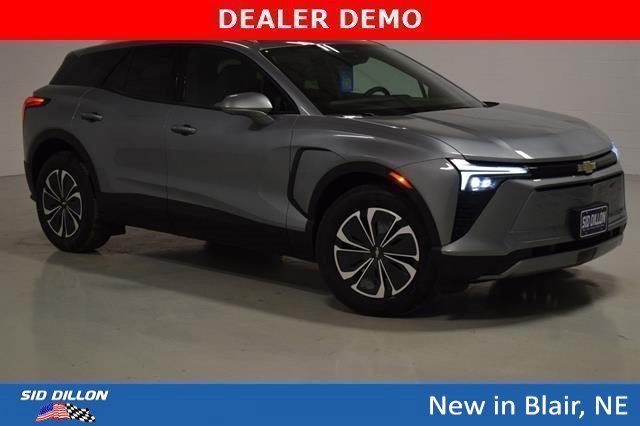 New 2025 Sterling Gray Metallic Chevrolet LT image 12