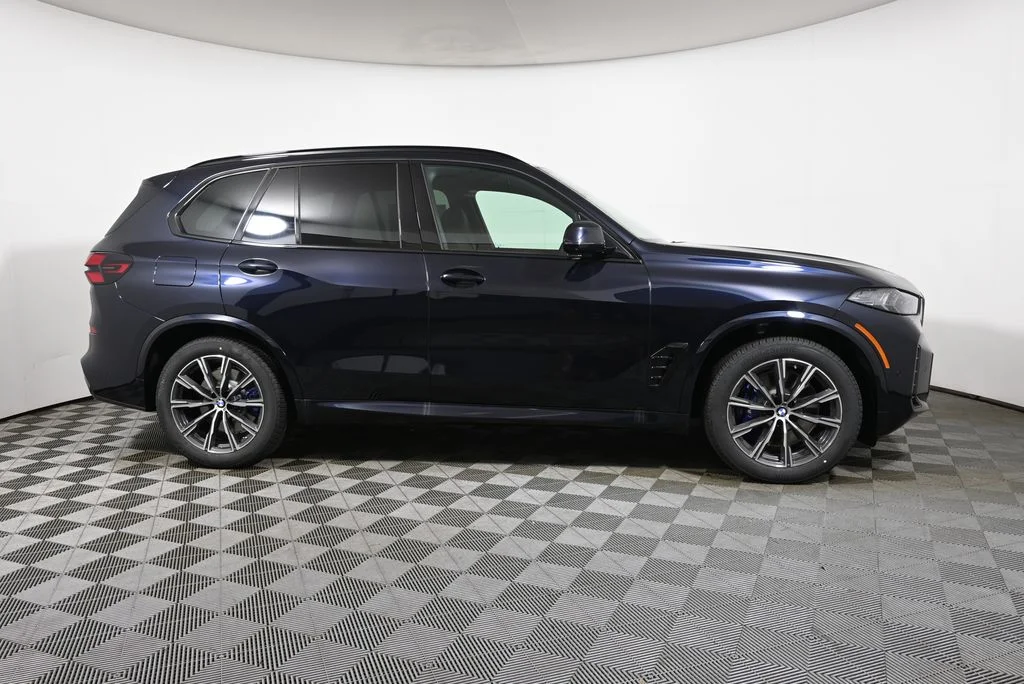 Used 2026 Black BMW xDrive50e image 8