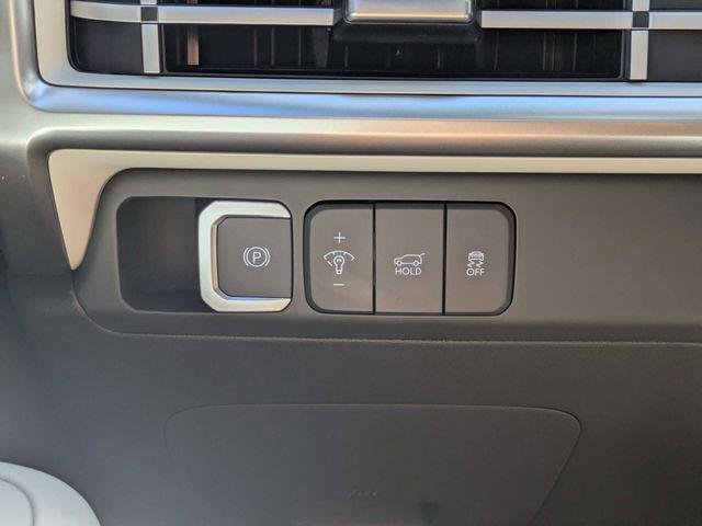 New 2027 Silver Hyundai SEL FWD image 25