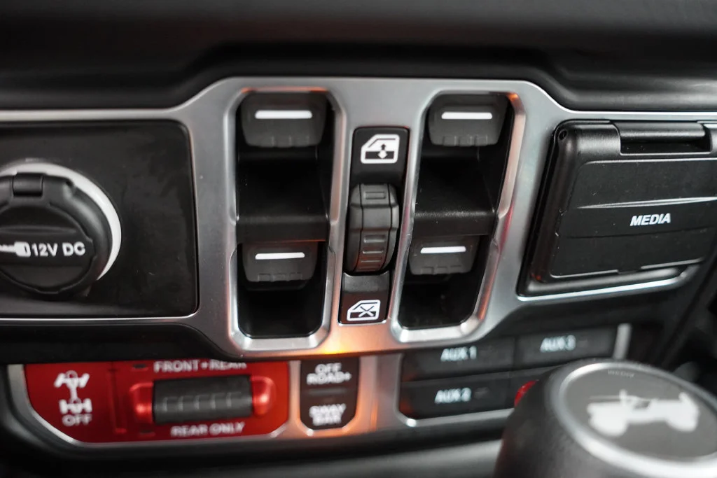 Certified Used 2025 Black Jeep Rubicon image 27