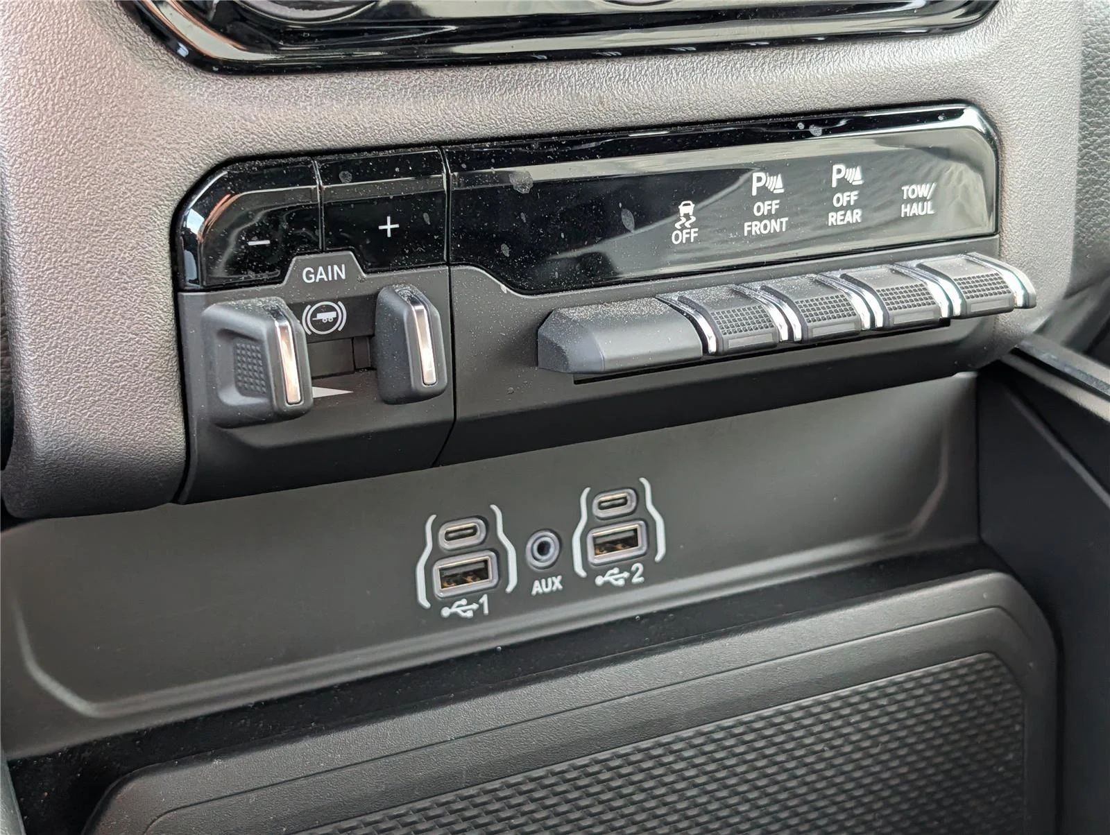 Used 2025 Bright White Clearcoat Ram Big Horn image 20