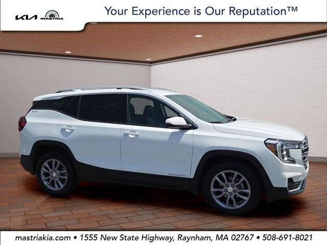 Used 2024 Summit White GMC SLT image 1