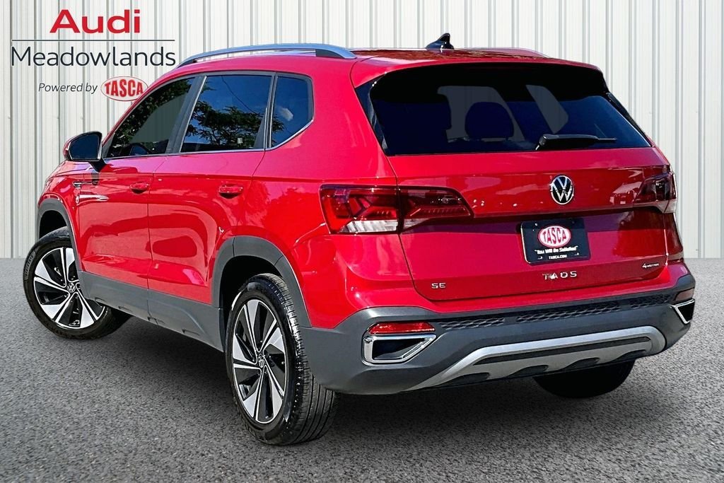 Used 2023 Red Volkswagen 1.5T SE image 4