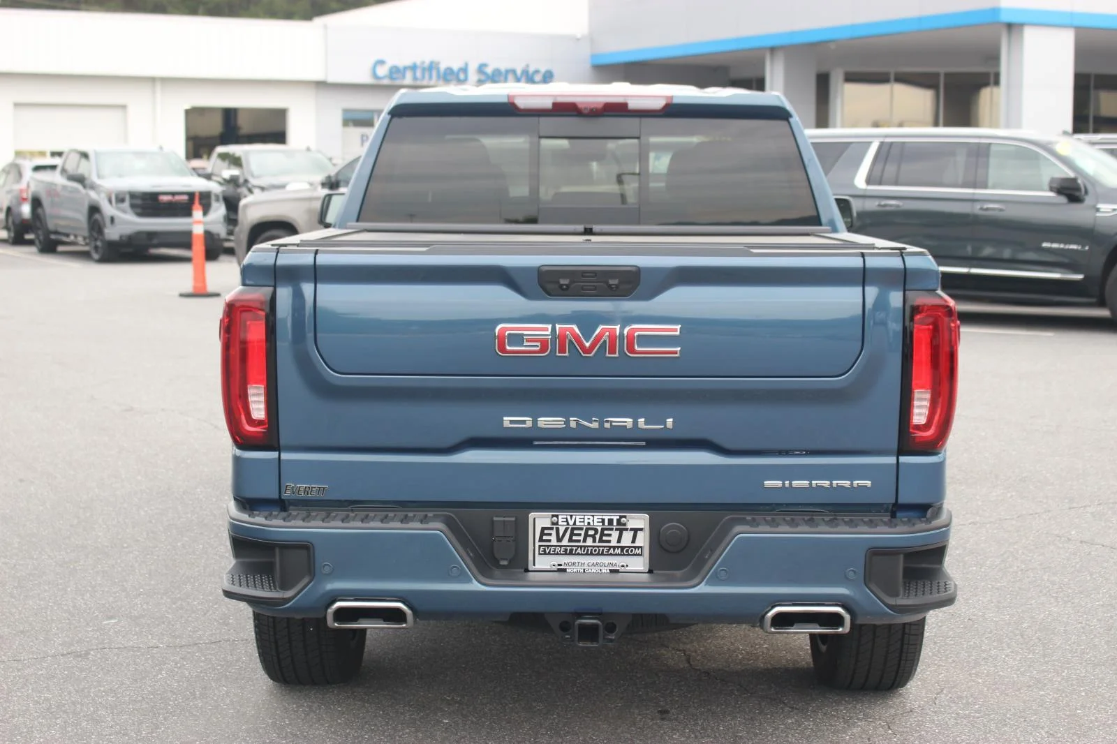 Used 2025 Downpour Metallic GMC Denali image 6