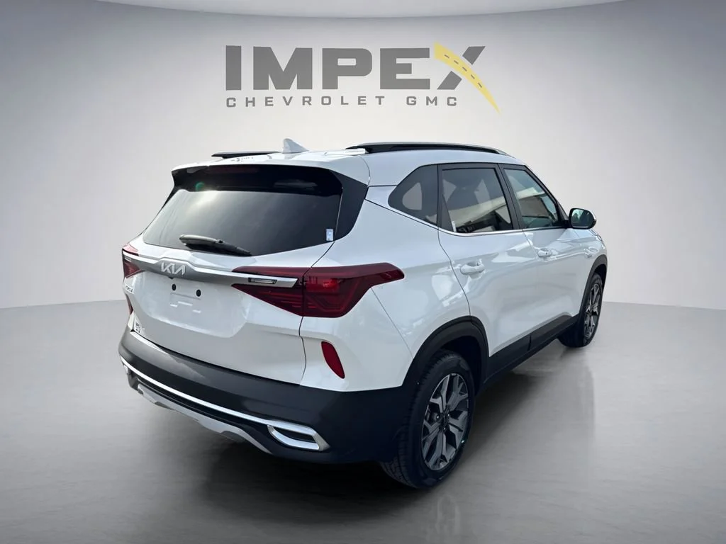 Used 2023  Kia EX image 5