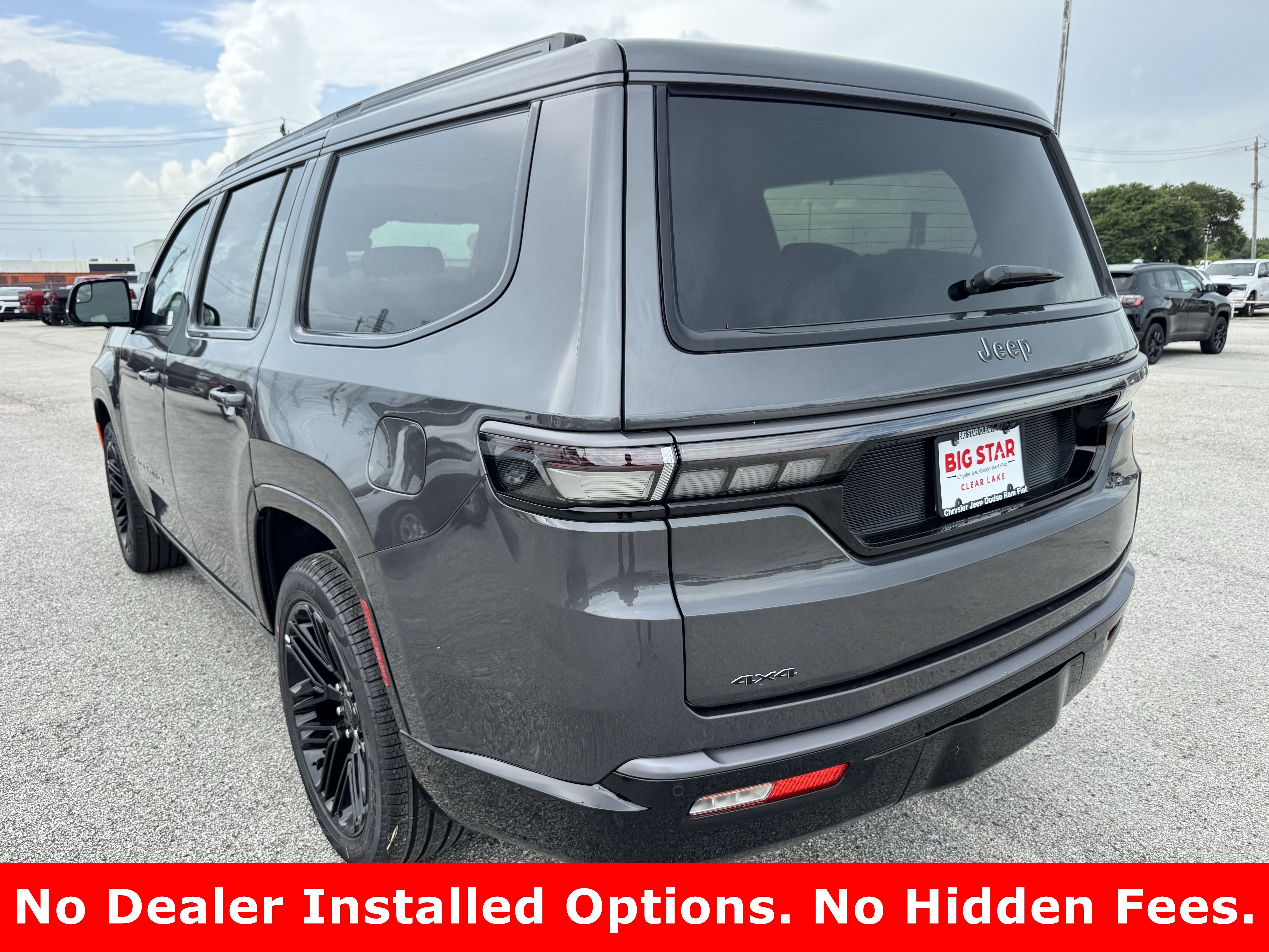 New 2026 Baltic-Gray Metallic Clear-Coat Exterior Paint Jeep Limited Reserve image 5