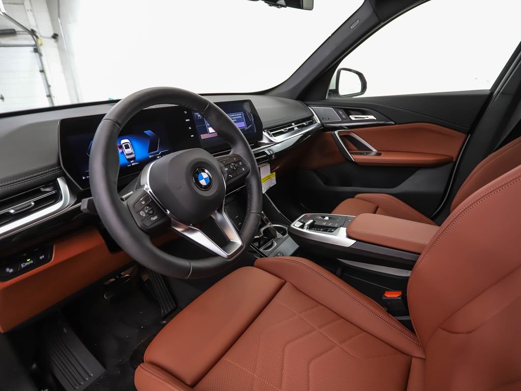 New 2026 White Metallic BMW xDrive28i image 10