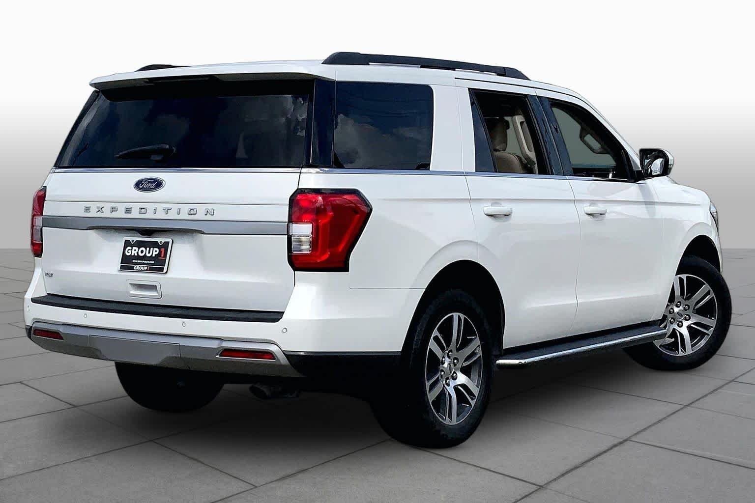 Used 2022 Star White Metallic Tri-Coat Ford XLT image 13