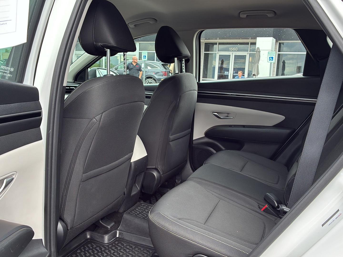 Used 2024 White Pearl Hyundai SE image 19