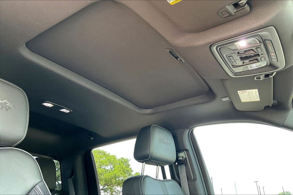 Used 2023 Black Chevrolet High Country image 28