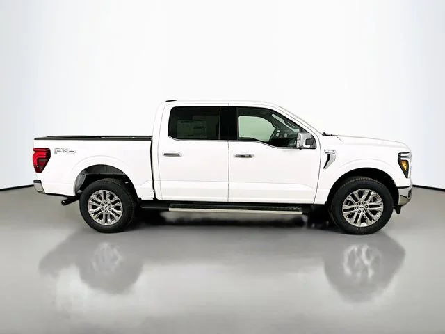 New 2026 Star White Metallic Tri-Coat Ford Lariat image 8