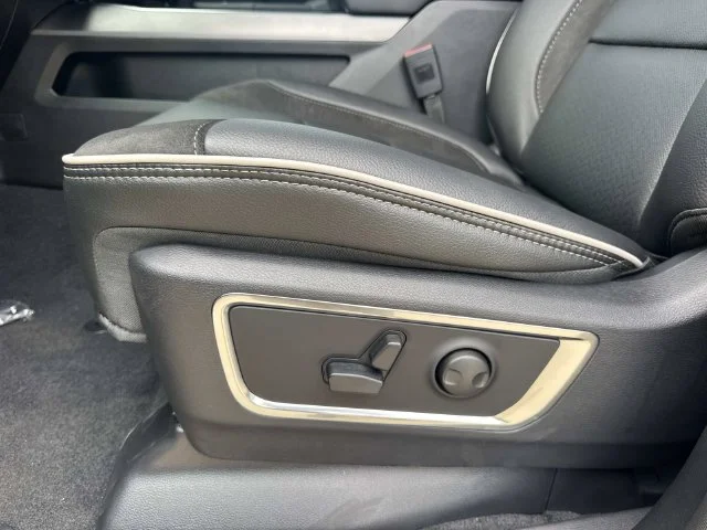 New 2027 Forged Blue Metallic Exterior Paint RAM Laramie image 44