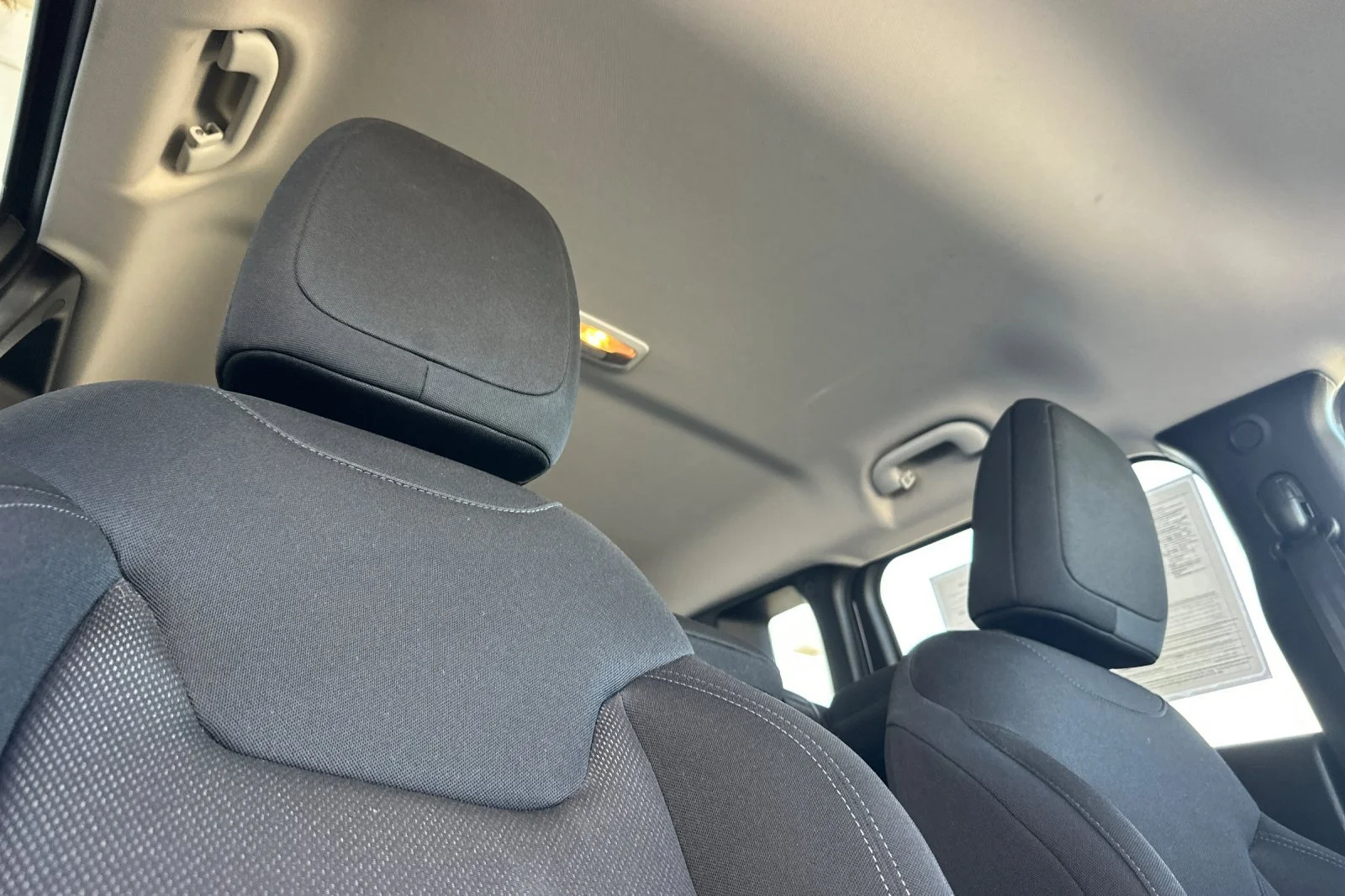 Used 2023 Gray Jeep Latitude image 17
