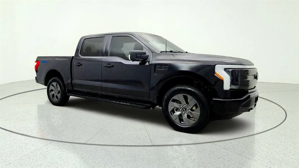 Used 2023 Agate Black Metallic Ford XLT 4WD SuperCrew 5.5