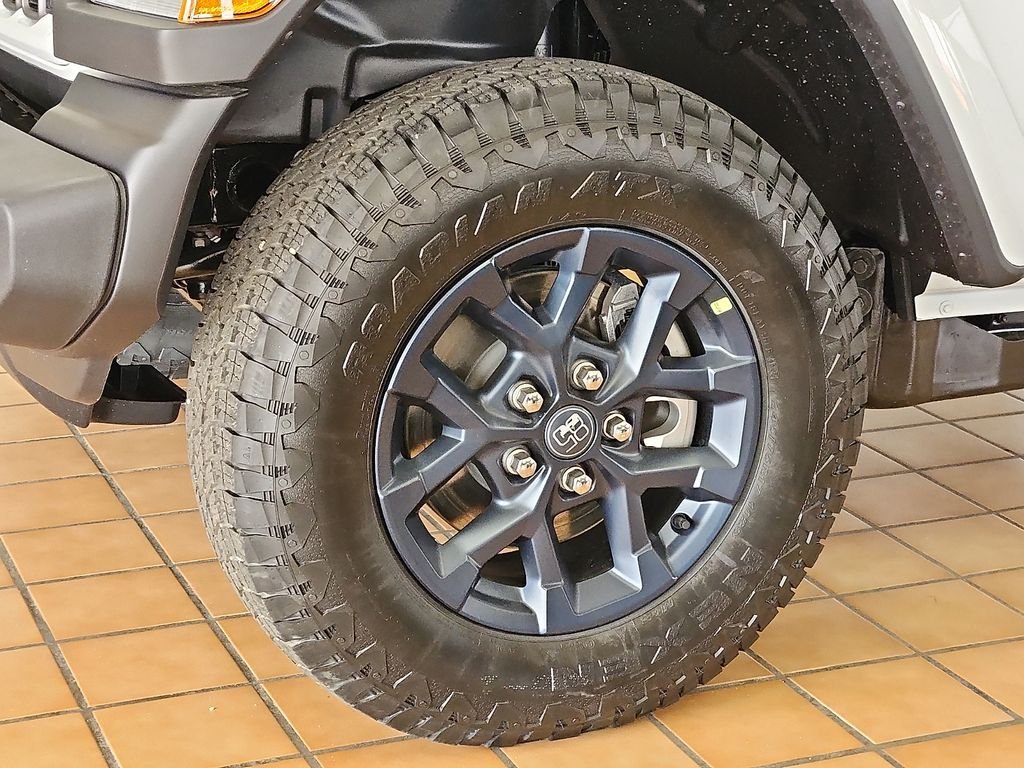 New 2026 Bright White Clear-Coat Exterior Paint Jeep 85th Anniversary Edition image 9