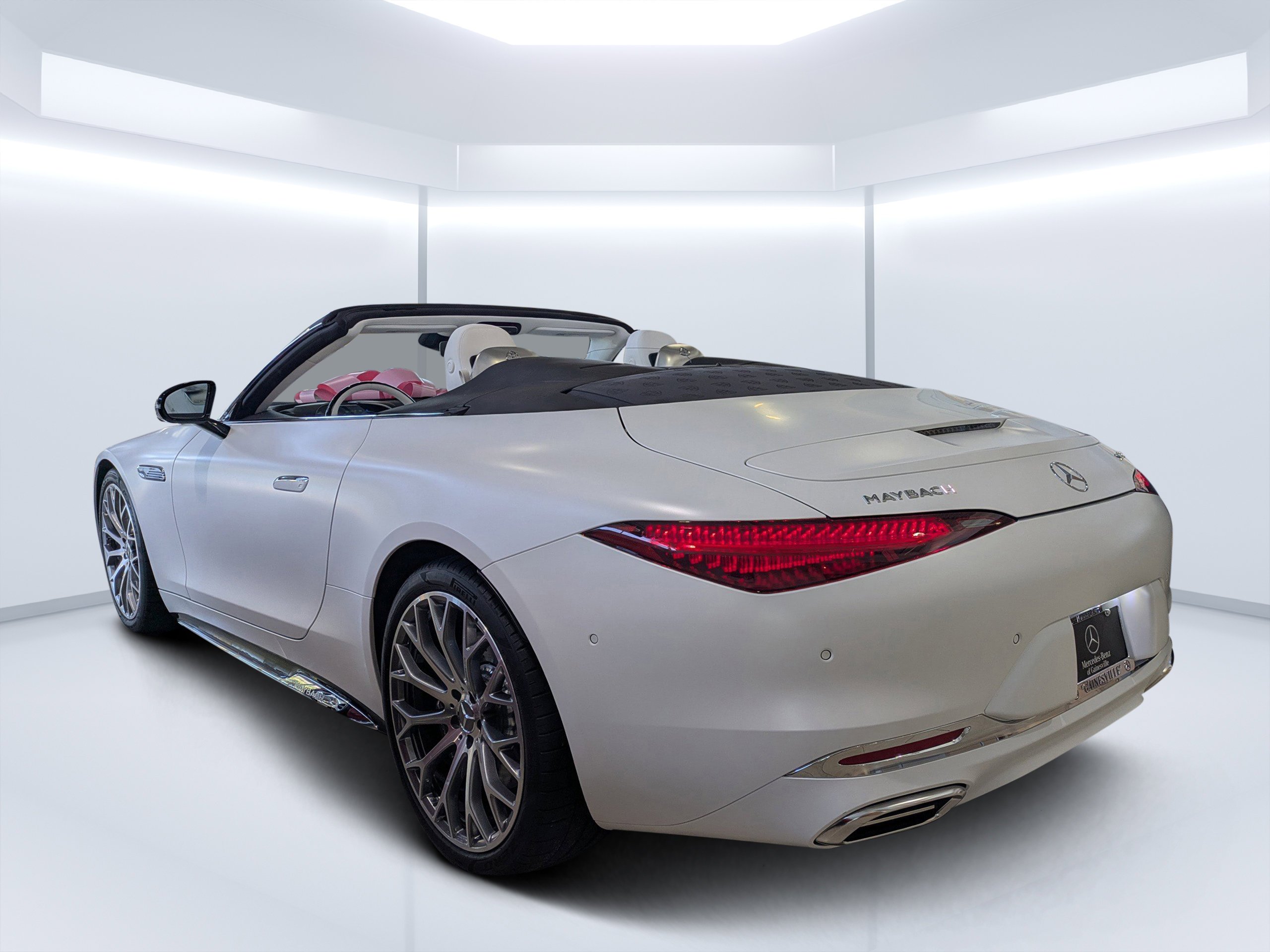 New 2026 MANUFAKTUR moonlight white magno (White Ambiance) Mercedes-Benz Maybach SL 680 Monogram Series image 40
