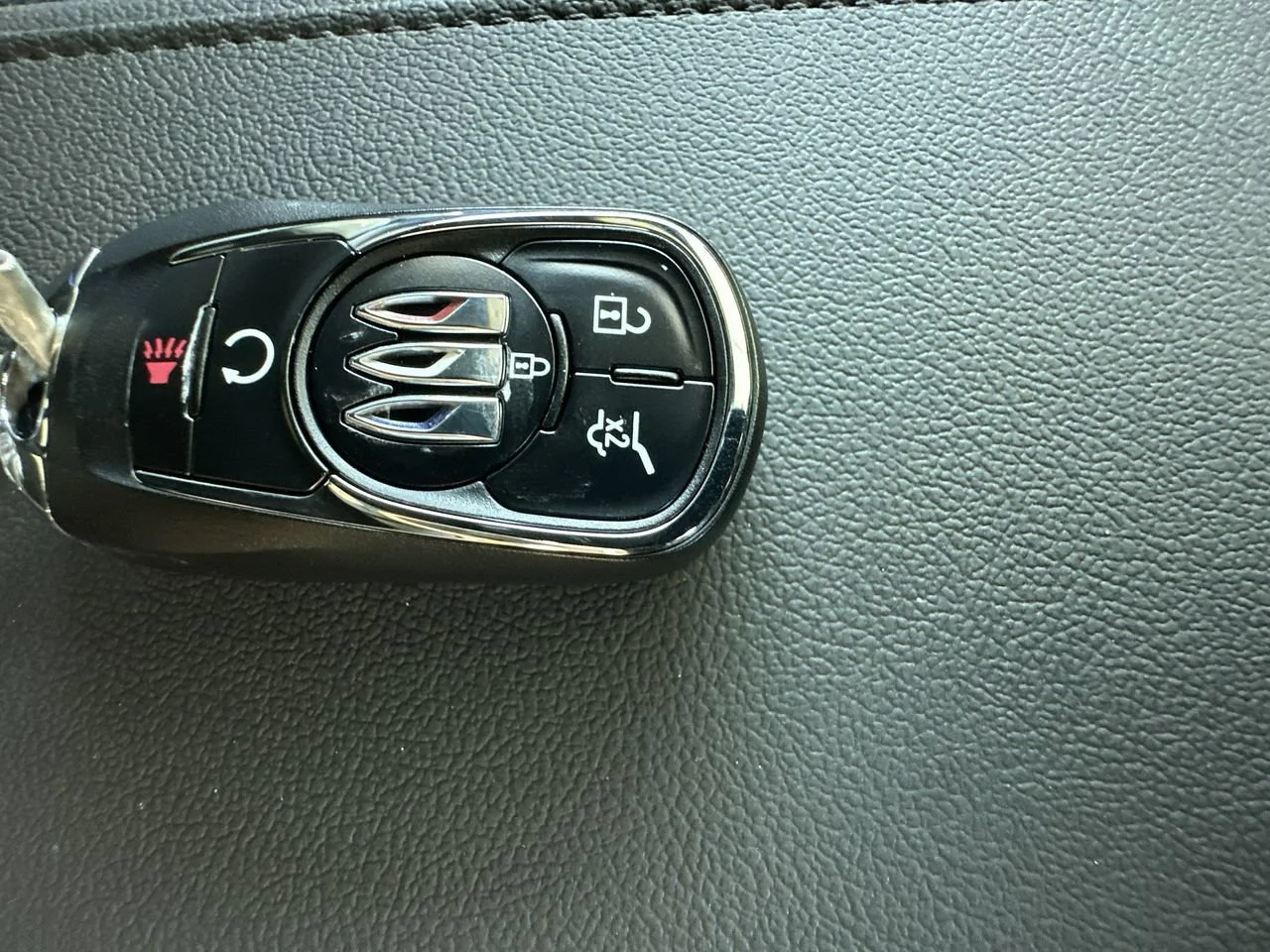 2026 Buick Envista Sport Touring - Photo 28