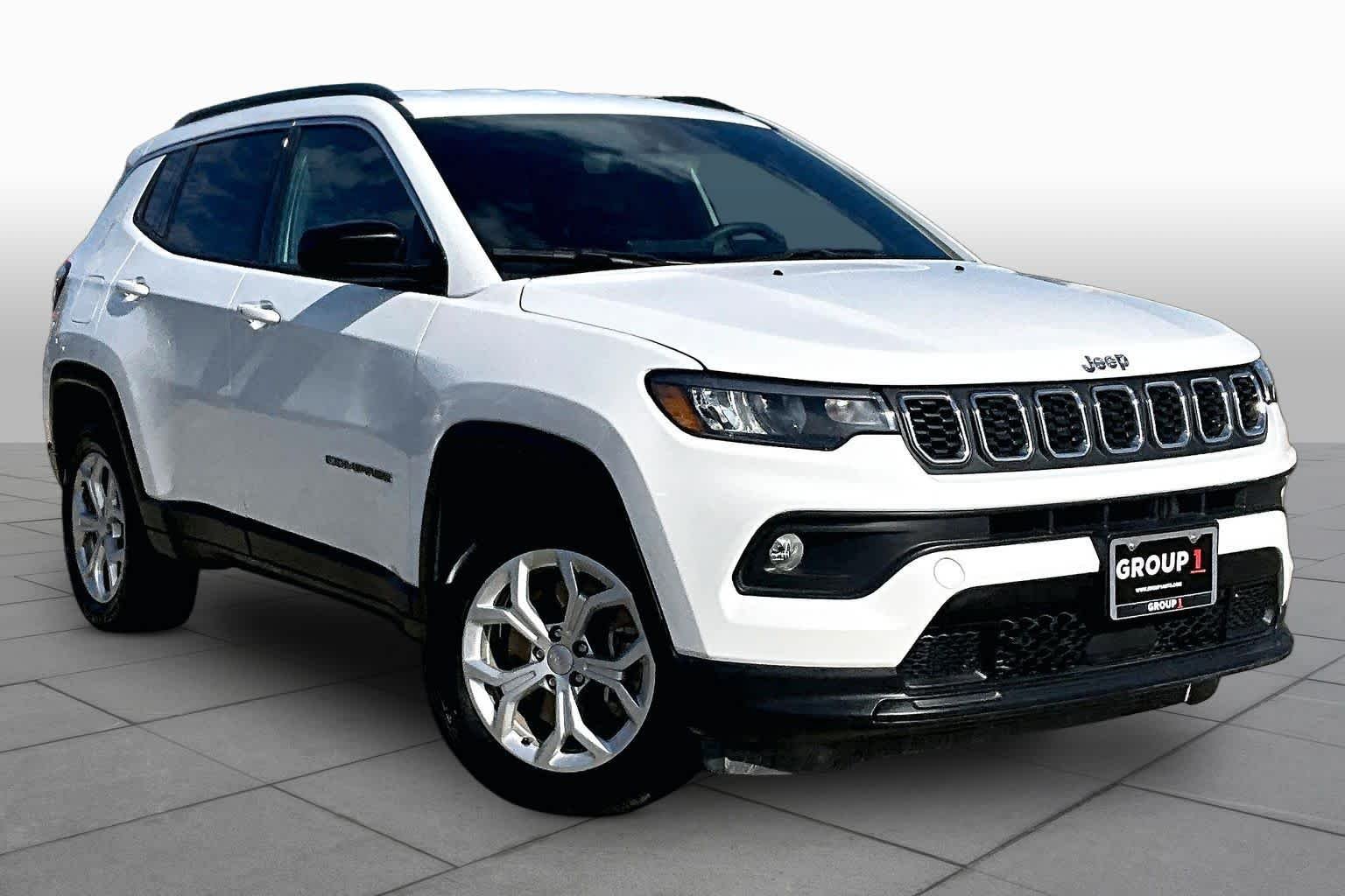 Used 2024 Bright White Clearcoat Jeep Latitude image 3