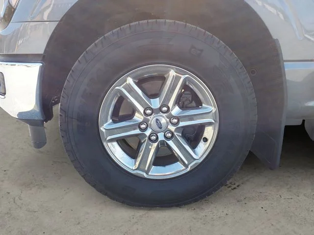 Certified Used 2025  Ford XLT image 9
