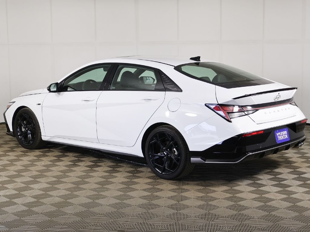 2025 Hyundai Elantra N Line - Photo 11