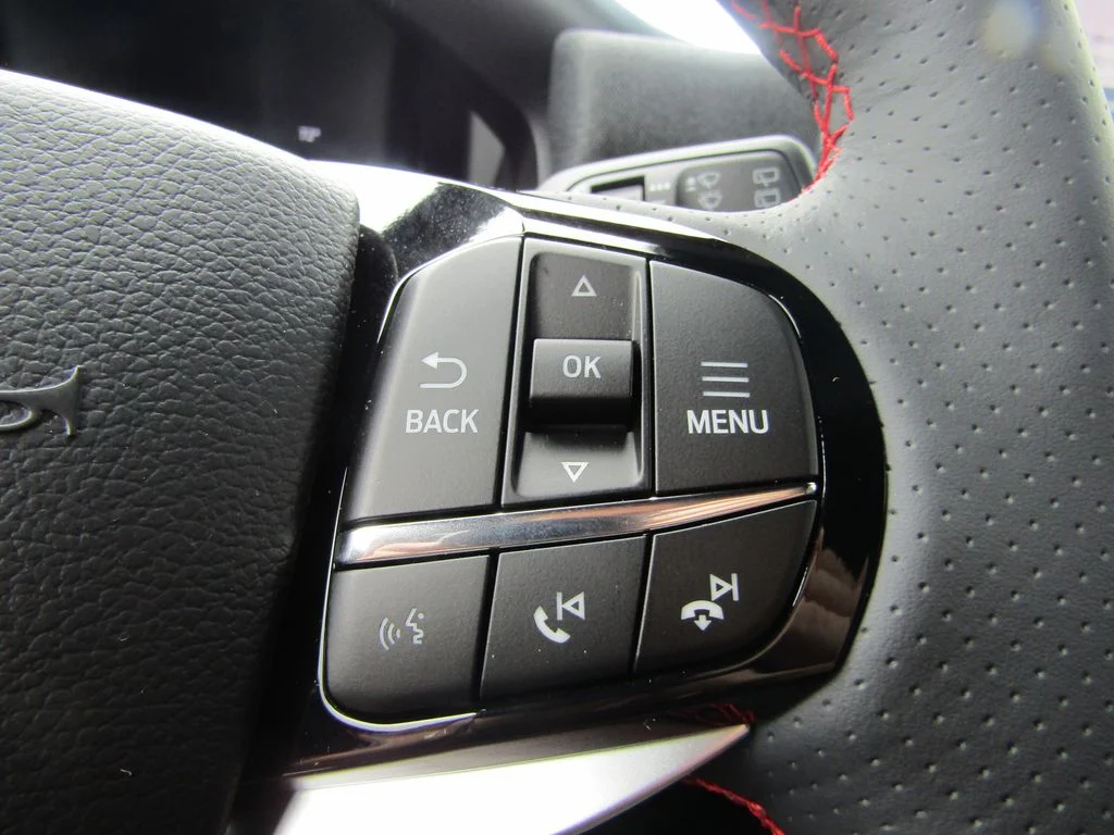 New 2027 Agate Black Metallic Ford ST-Line image 34