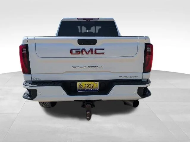 Used 2025 White GMC Denali image 4