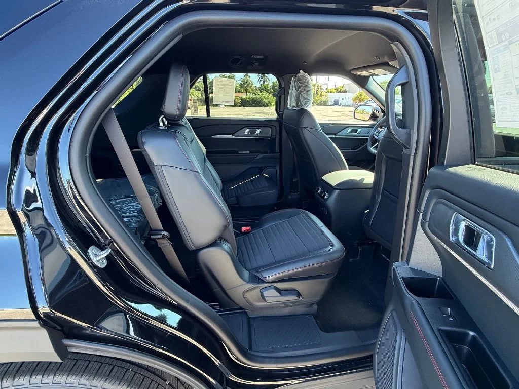 New 2027 Black Ford Active image 13
