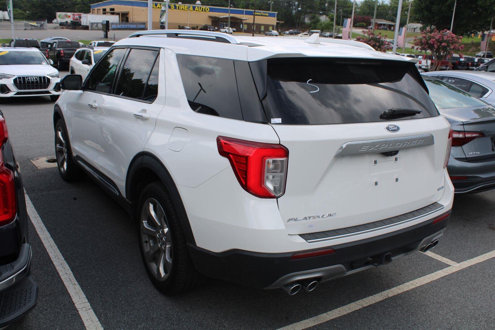 Used 2020 Star White Metallic Tri-Coat Ford Platinum image 8