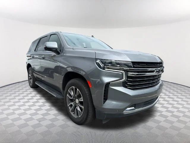 Used 2021 SATIN STEEL METALLIC Chevrolet LT image 3