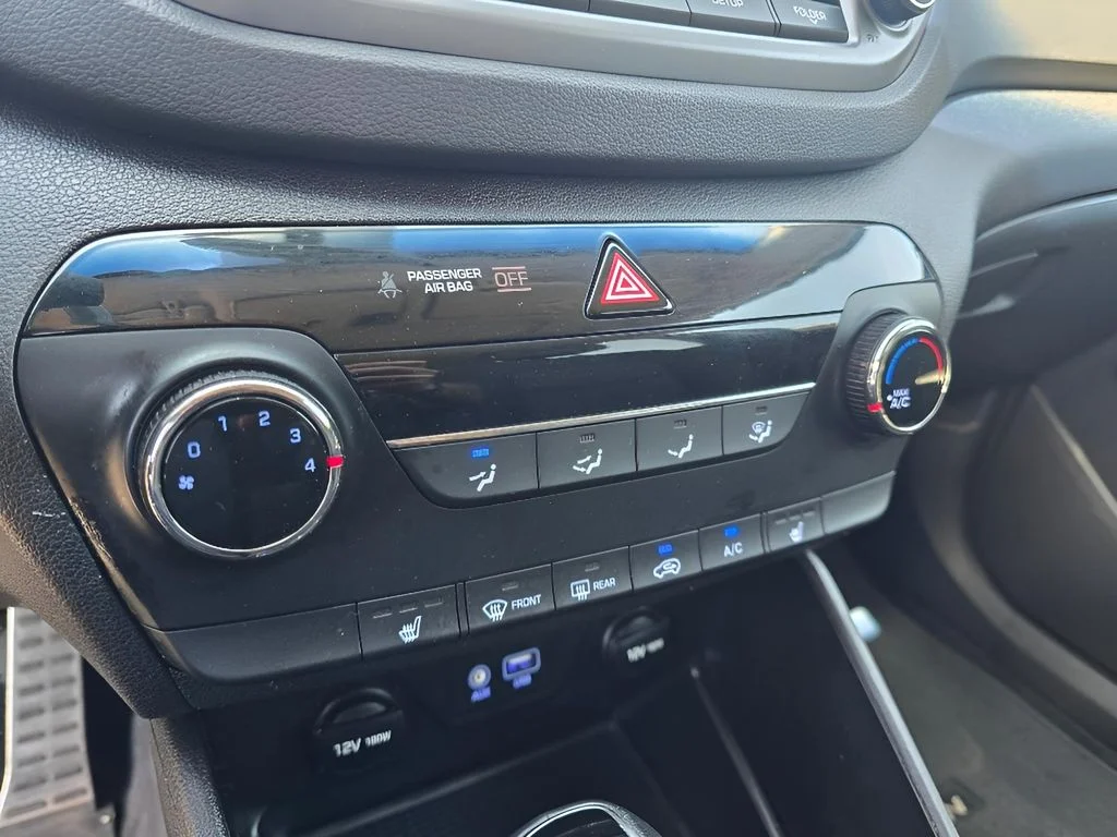 Used 2017 Black Noir Pearl Hyundai Night image 18