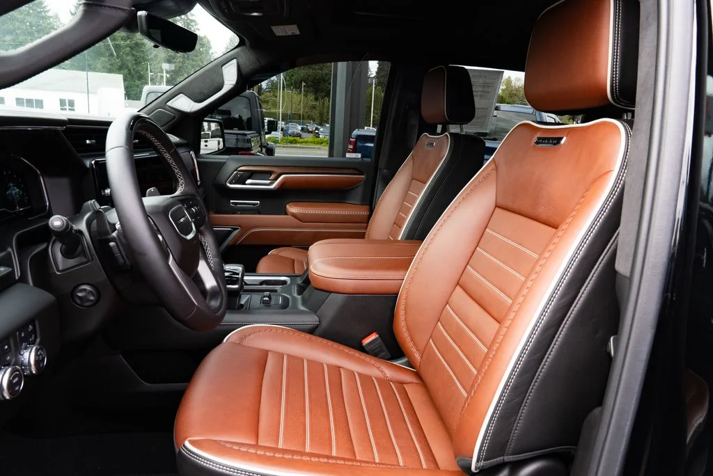 Used 2025 Black GMC Denali Ultimate image 19