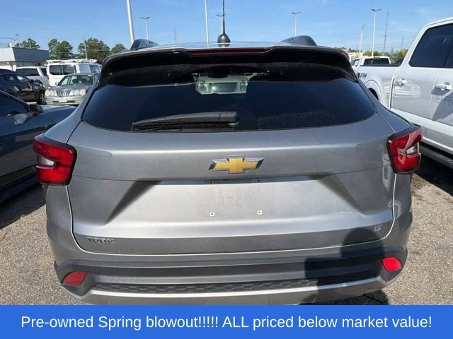 Used 2024 Gray Chevrolet LT image 6