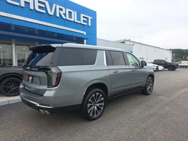 Used 2025 Gray Chevrolet High Country image 7