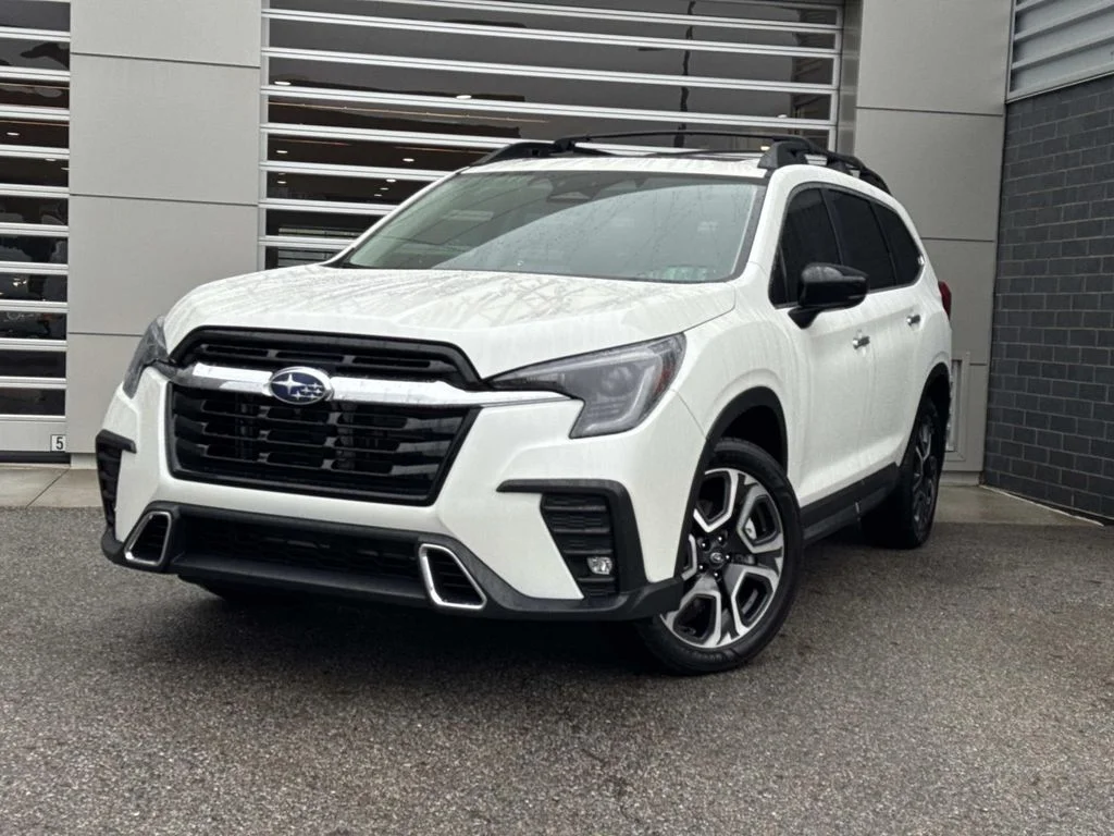 2024 Subaru Ascent Touring's photo